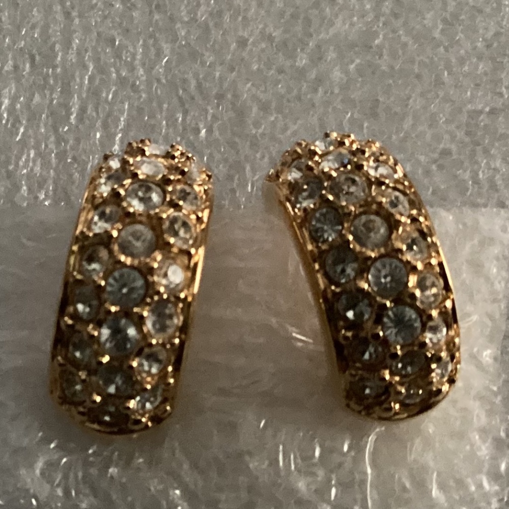 Swarovski Vintage Gold-tone Half Hoop Clip On Earrings - Picture 8 of 14